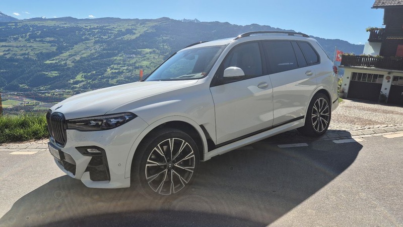 BMW X7