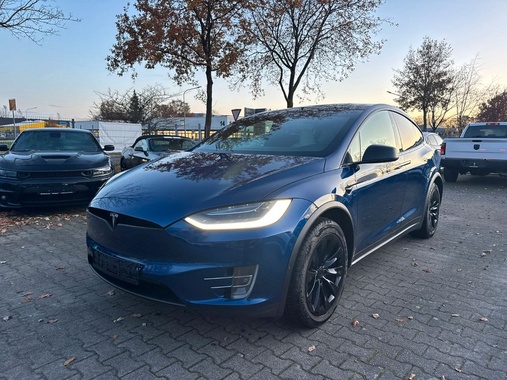Tesla Model X 2020