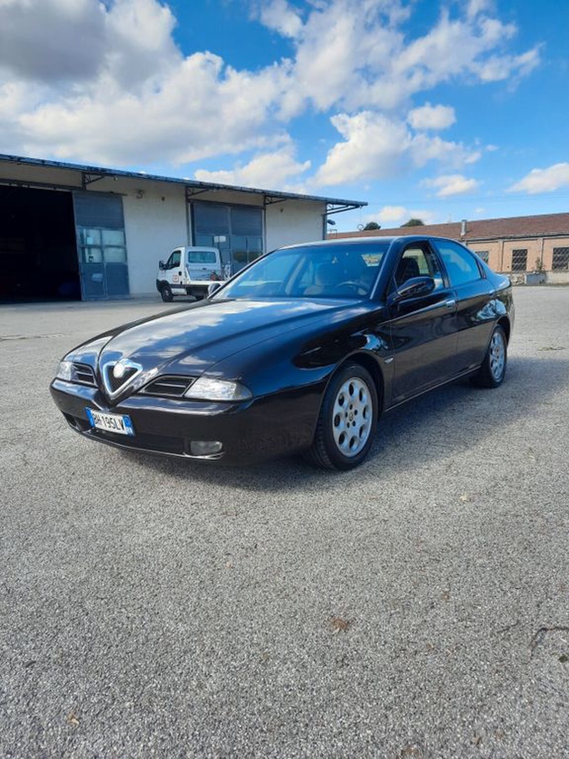 Alfa Romeo 166
