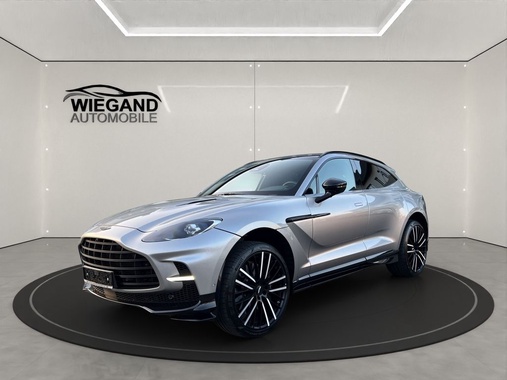 Aston Martin DBX 2025