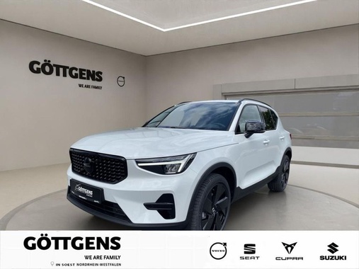 Volvo XC40 2025