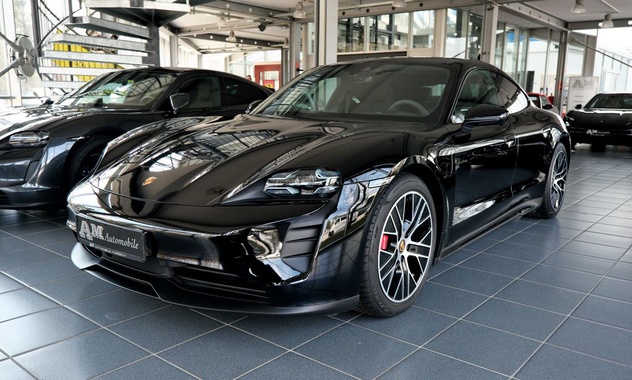 Porsche Taycan 2022