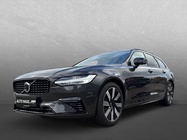 Volvo V90 2025