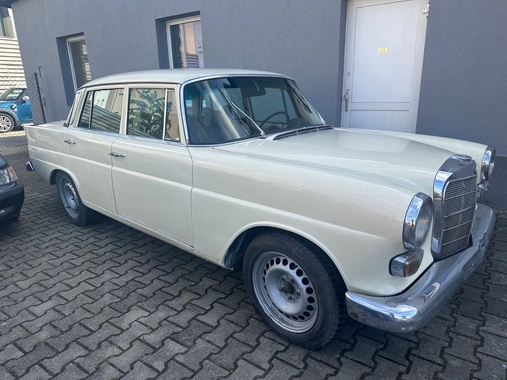 Mercedes-Benz 200 1968