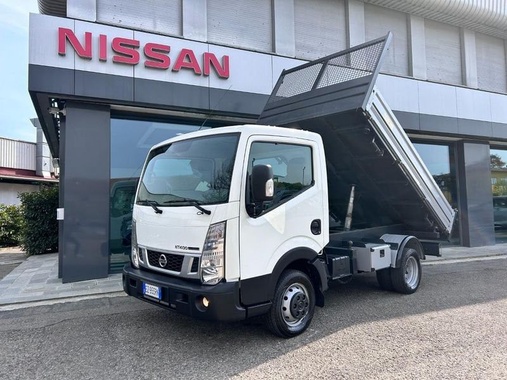 Nissan Cabstar 2015