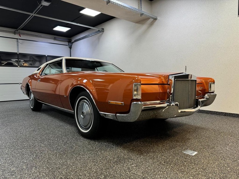 Lincoln Continental