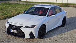 Lexus IS 2024