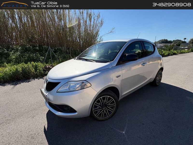 Lancia Ypsilon