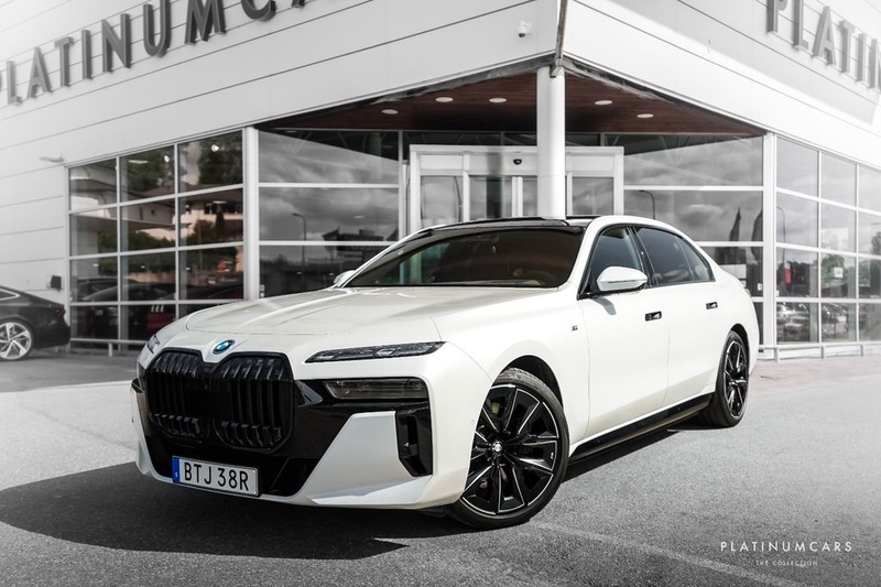 BMW i7