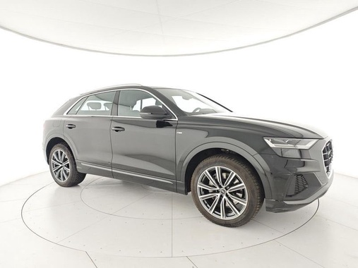 Audi Q8 2021