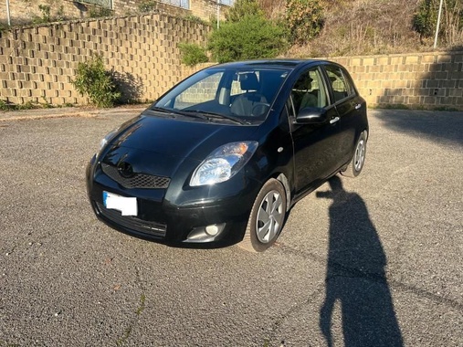 Toyota Yaris 2011