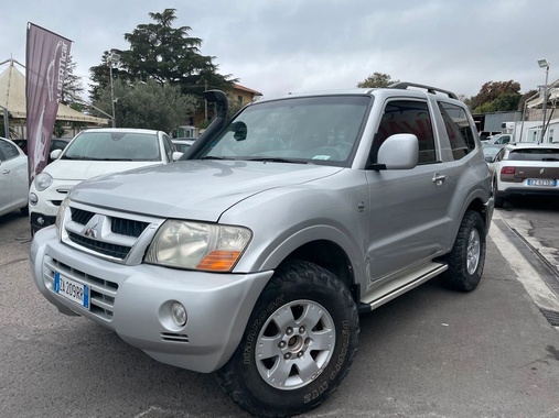 Mitsubishi Pajero 2003