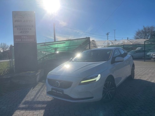 Volvo V40 2019