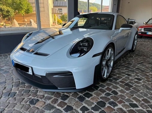 Porsche 992 2025