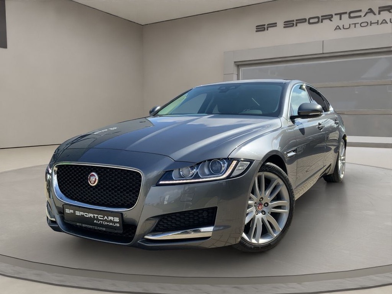 Jaguar XF