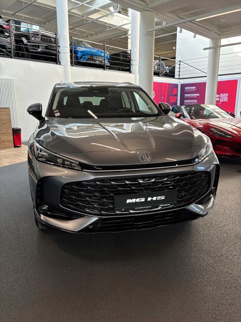 MG HS