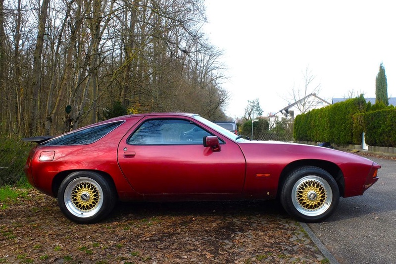 Porsche 928