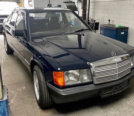 Mercedes-Benz 190 1987