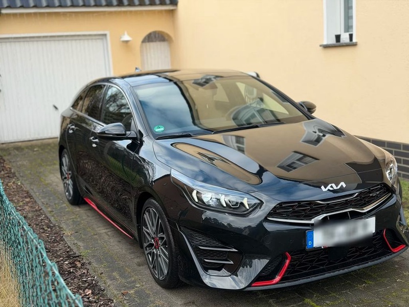 Kia pro cee'd / ProCeed