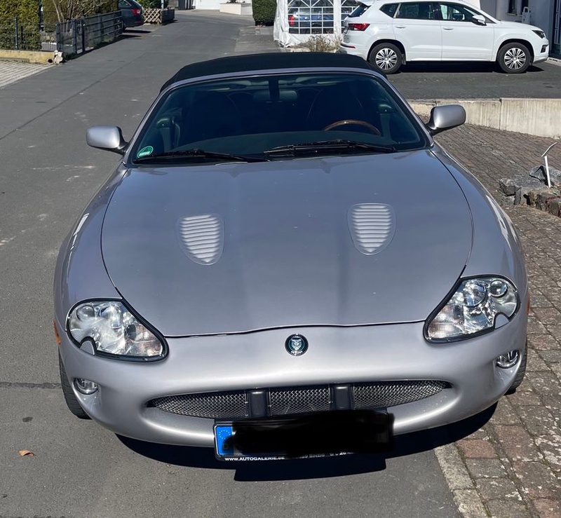 Jaguar XKR