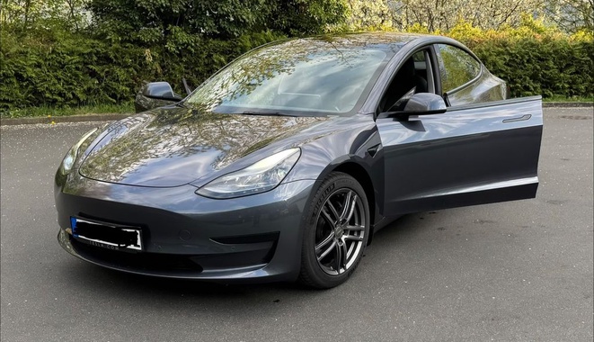 Tesla Model 3 2021