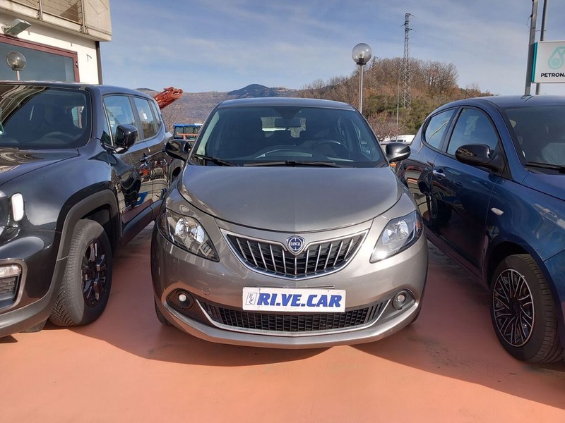 Lancia Ypsilon