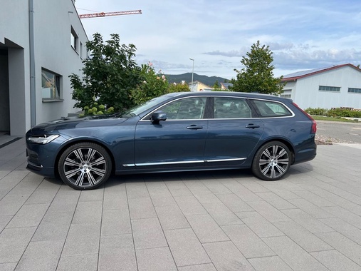 Volvo V90 2023
