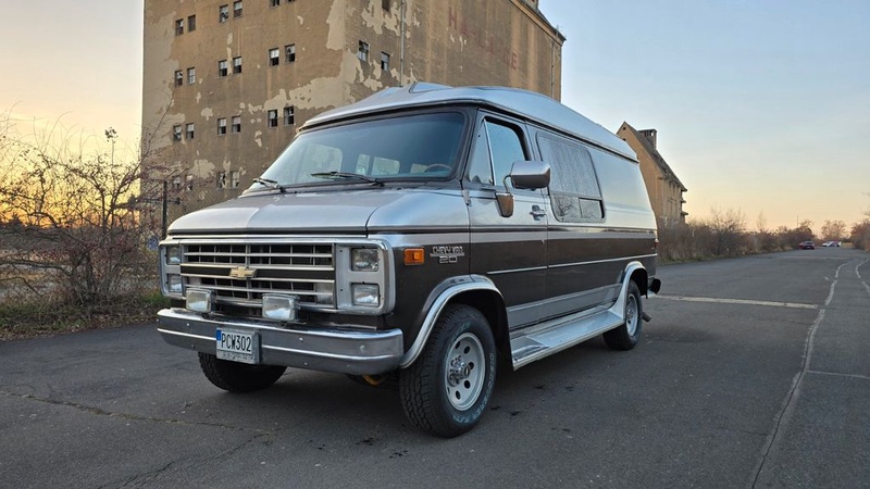 Chevrolet Chevy Van