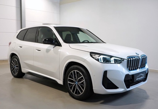 BMW iX1 2023