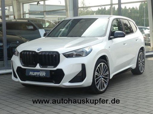 BMW iX1 2023