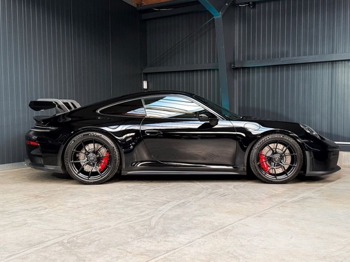 Porsche 992 2025