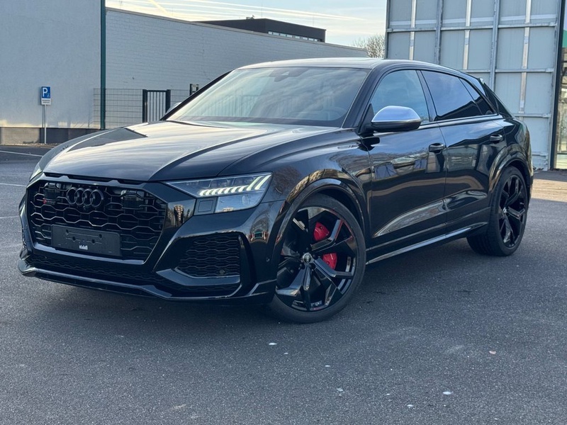 Audi RSQ8
