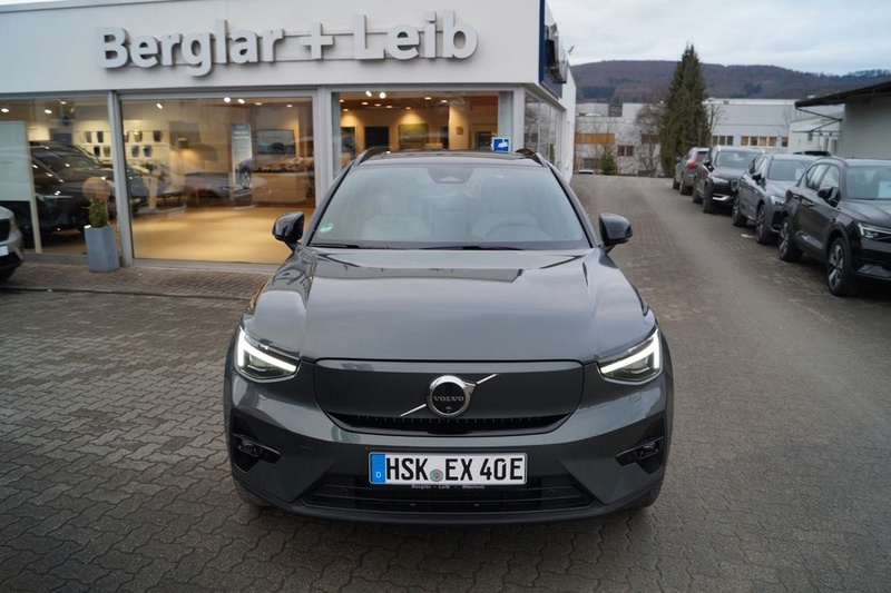 Volvo EX40