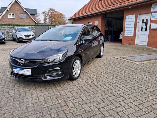 Opel Astra 2022