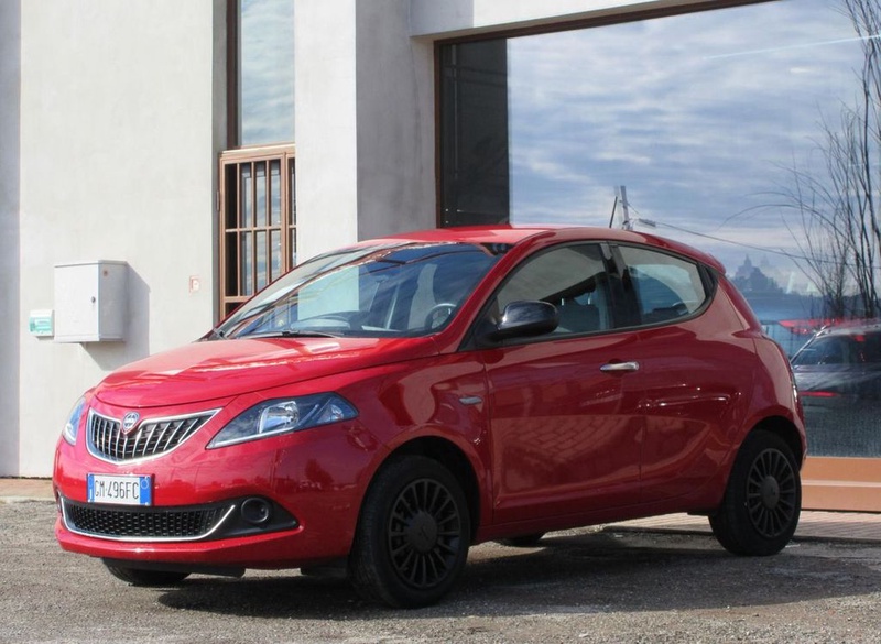 Lancia Ypsilon