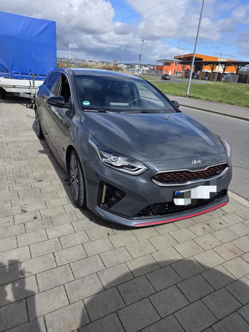 Kia pro cee'd / ProCeed