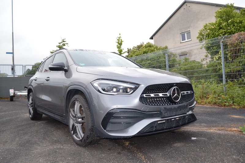 Mercedes-Benz GLA-Class