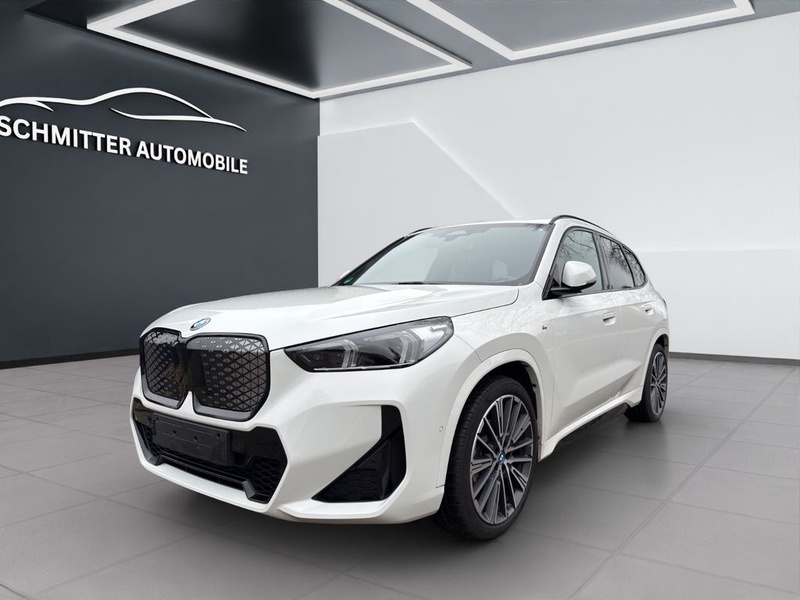BMW iX1