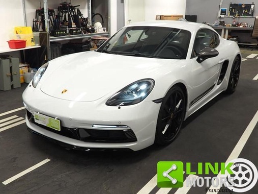 Porsche Cayman 2022