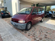 Nissan Serena 2001