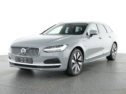 Volvo V90 2025