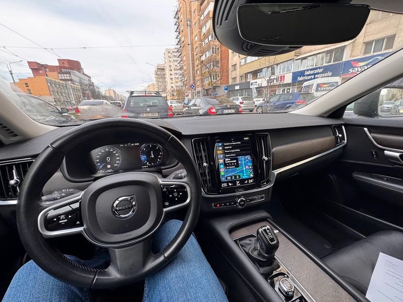Volvo V90