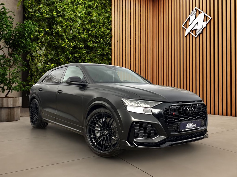 Audi RSQ8