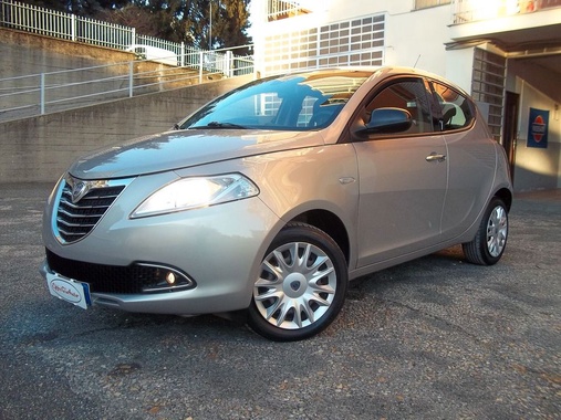 Lancia Ypsilon 2012