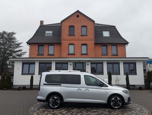 Ford Grand Tourneo 2025