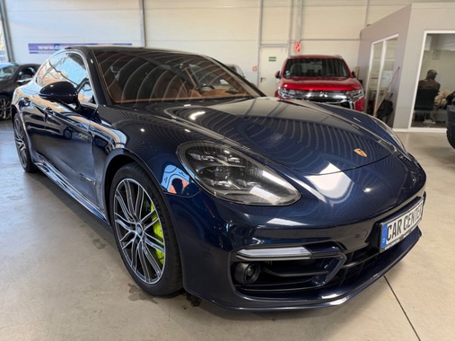 Porsche Panamera 2021