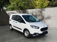 Ford Transit Courier 2020