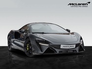 McLaren Artura 2024
