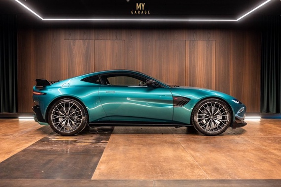 Aston Martin Vantage 2022