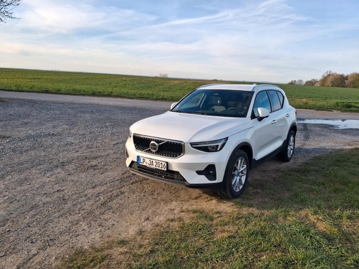 Volvo XC40 2024